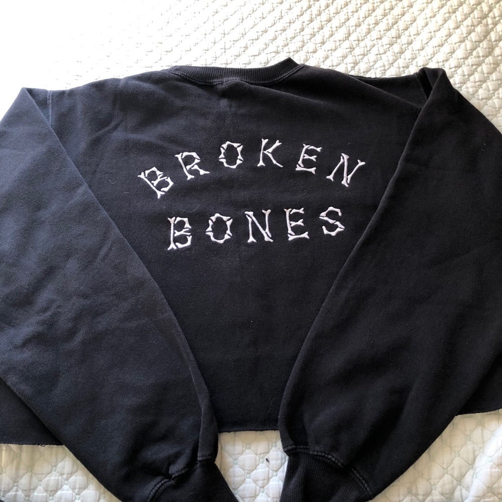 Broken Bones Brandy Melville crewneck